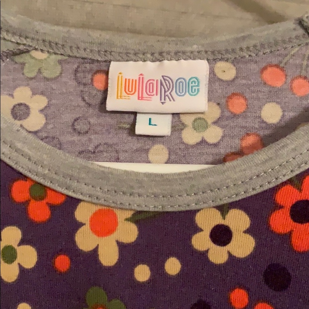 Lularoe Randy Tee - Picture 2 of 2